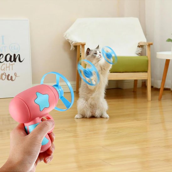 Jouet pour chat - Pistolet à helice volante - Chatyfyclub